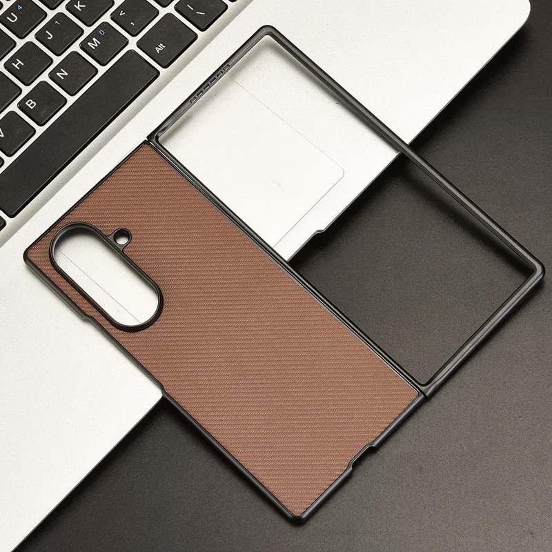 Cover per Samsung Galaxy Z Fold7 5G con Texture in Fibra di Carbonio Antiurto PU + PC - Marrone