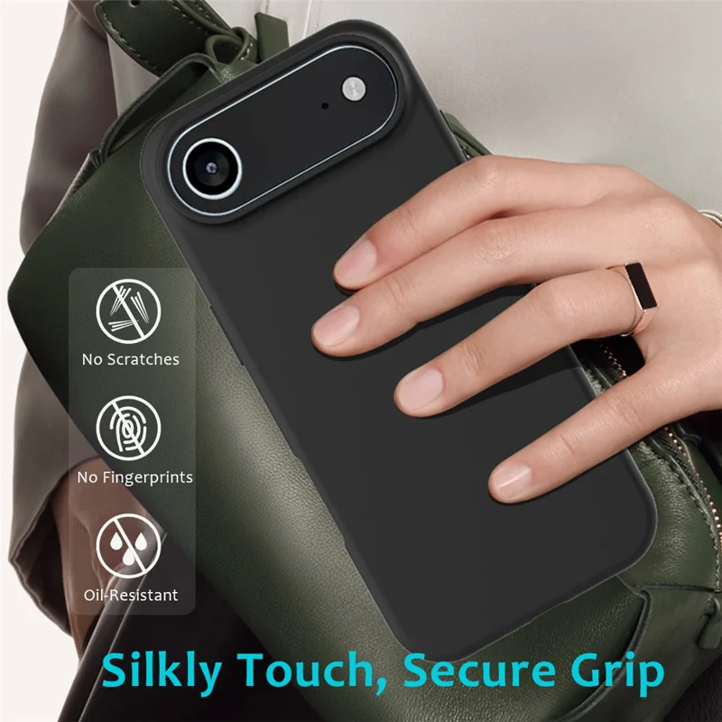 Pour iPhone 17 Étui Air Antichoc avec Revêtement Intérieur en Silicone Liquide Housse de Protection Arrière - Noir