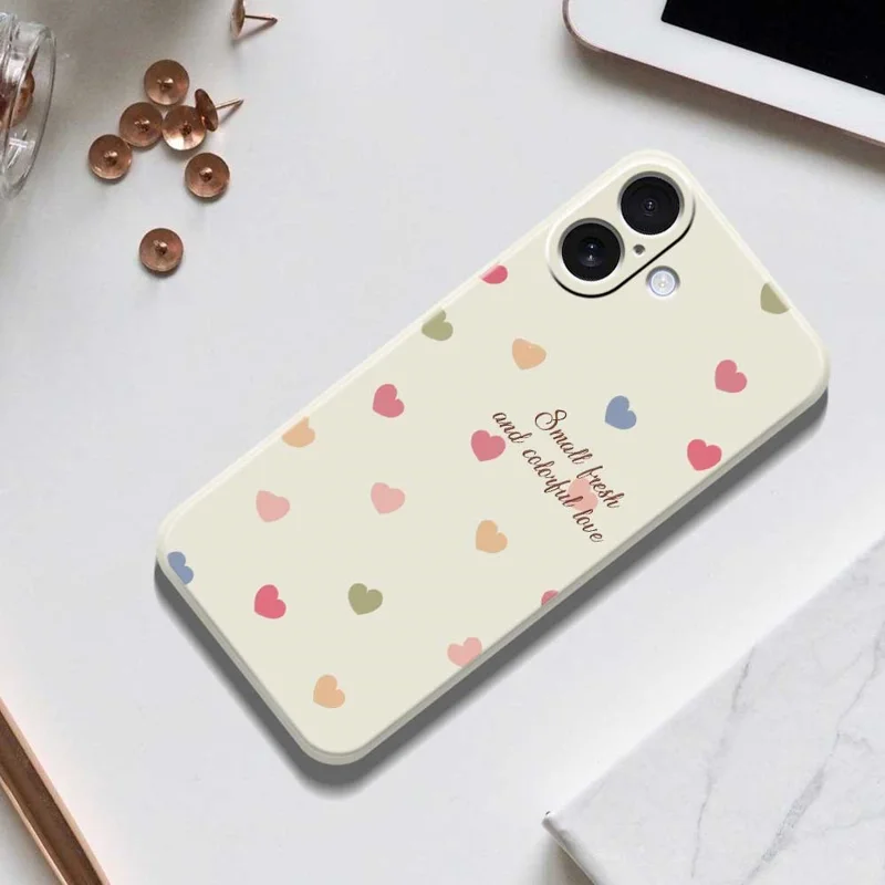 Étui pour iPhone 17 Motif d'Amour Coloré Impression sur Bord Droit Couverture Arrière TPU Téléphone - Beige