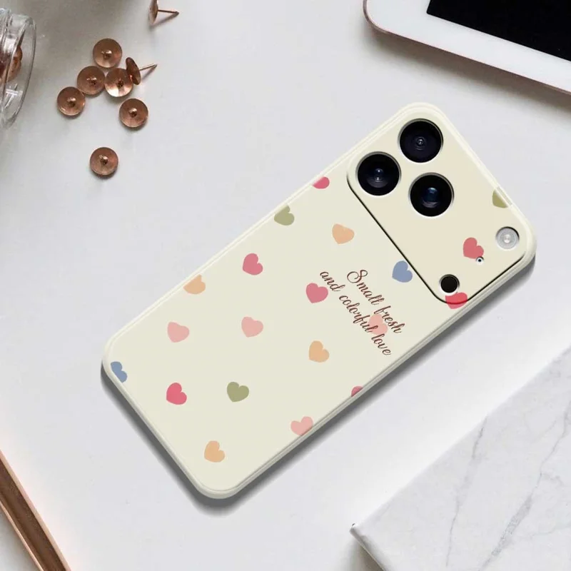 For iPhone 17 Pro Case Kleurrijk Liefdespatroon Rechte Rand TPU Telefoonhoesje - Beige