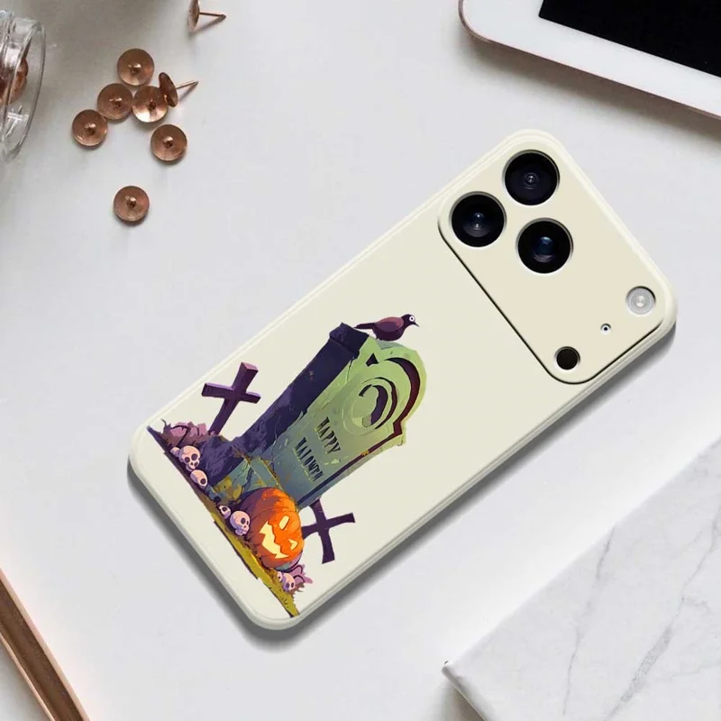 Funda para iPhone 17 Pro con Estampado de Lápida de Halloween, Borde Recto, Cubierta Trasera de TPU - Beige
