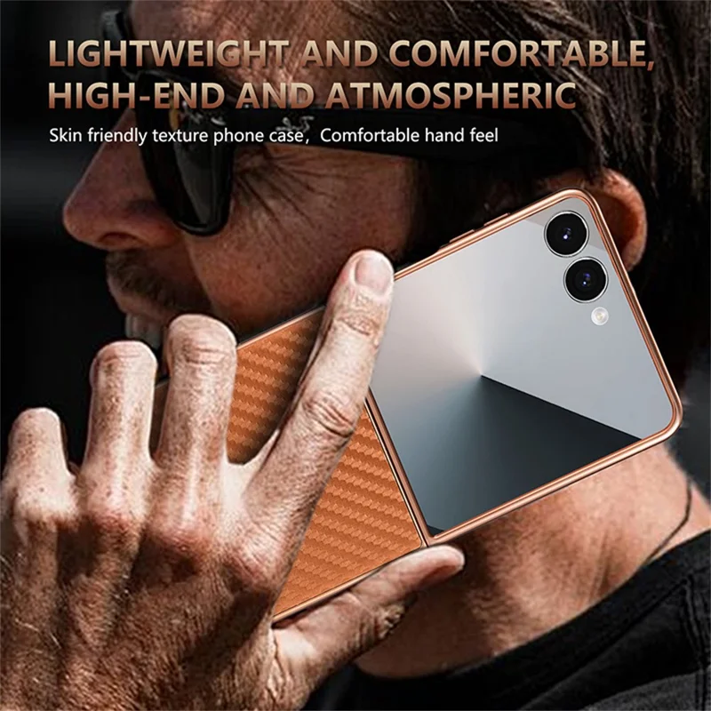 AZNS Étui pour Samsung Galaxy Z Flip7 5G Texture en fibre de carbone électroplaquée PU+PC - Noir