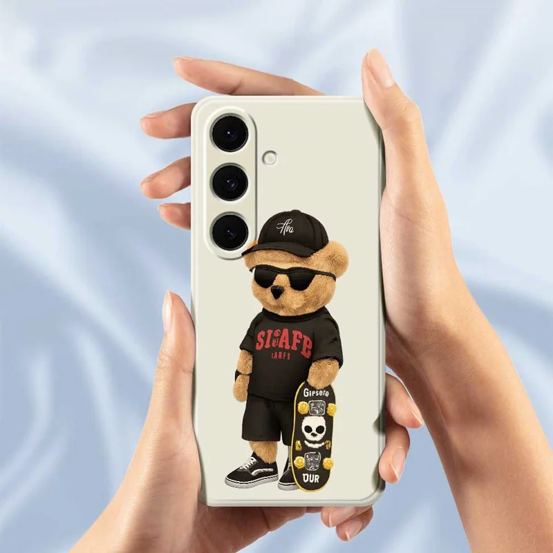 For Samsung Galaxy S25+ Case Cool Bear Pattern Printing Straight Edge TPU Phone Back Cover - Beige