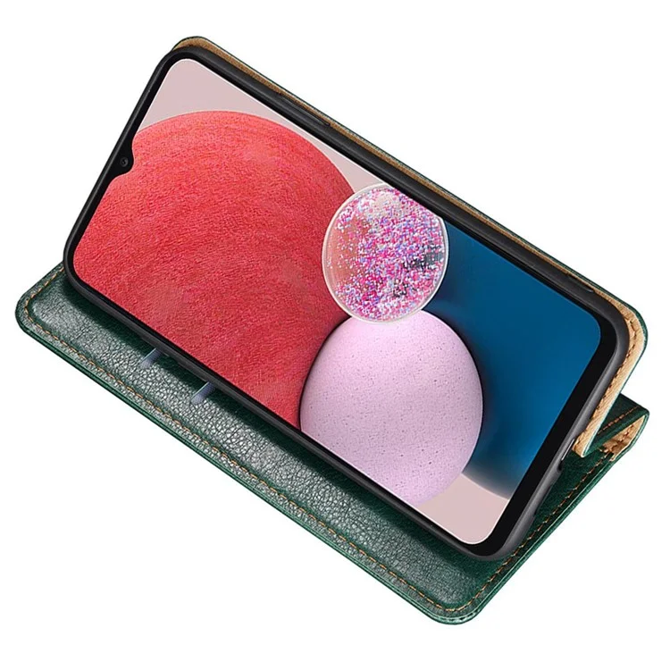 Magnetische Auto-absorbierte Handyhülle für Samsung Galaxy A04 4G (164,4 x 76,3 x 9,1 mm), Leder-Schutzhülle mit Flip-Geldbörse Stand - Grün