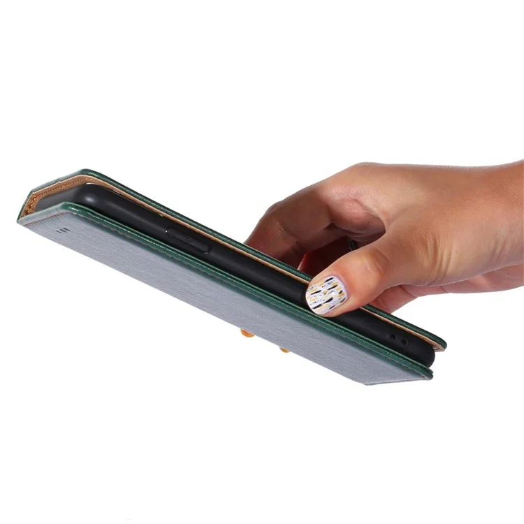 Magnetische Auto-absorbierte Handyhülle für Samsung Galaxy A04 4G (164,4 x 76,3 x 9,1 mm), Leder-Schutzhülle mit Flip-Geldbörse Stand - Grün