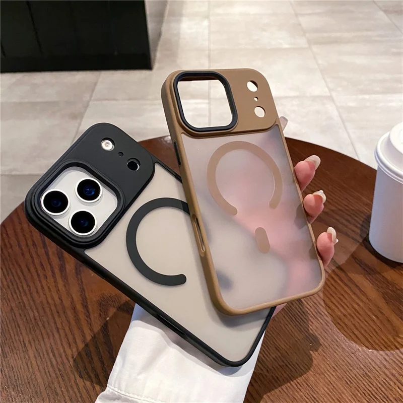 For iPhone 17 Pro Case Compatible with MagSafe Skin-Touch Matte Anti-Drop TPU + PC Phone Cover - Green