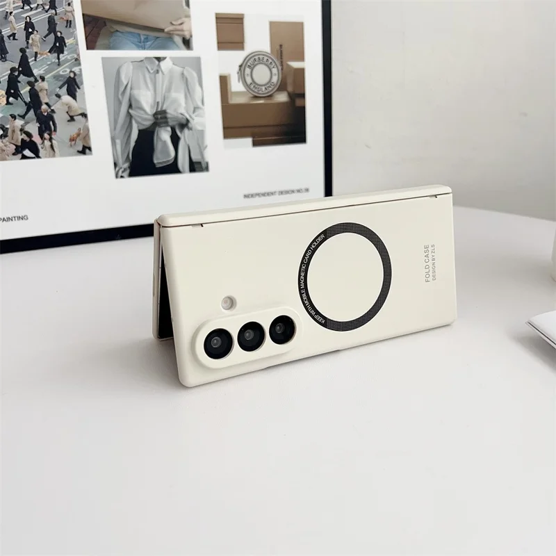 For Samsung Galaxy Z Fold7 5G Case Hard PC Phone Cover Magnetic Case - White