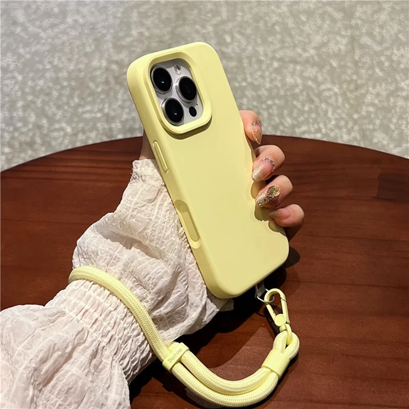 Capa para iPhone 16 Pro de Silicone Líquido + PC com Forro de Microfibra Macia e Alça de Pulso - Amarelo Claro