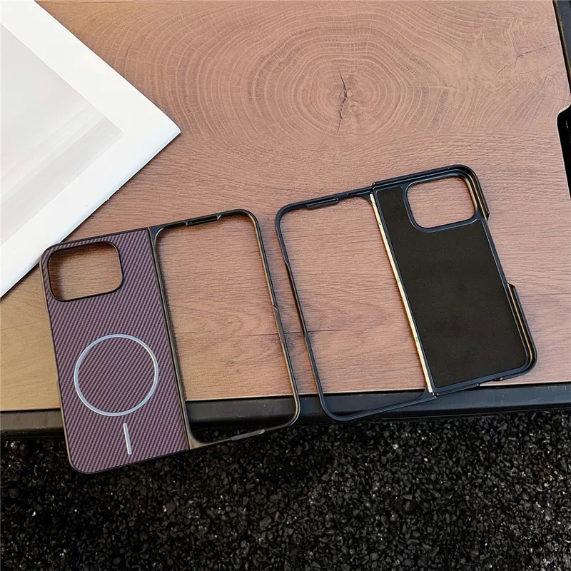Für Google Pixel 10 Pro Faltbare Hülle Kompatibel mit MagSafe Carbon-Faser-Textur Faltbare Handyhülle - Rot