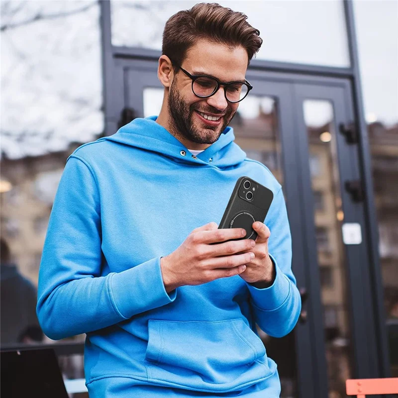 Capa para iPhone 15 com Suporte Dobrável Textura de Fibra de Carbono PC + TPU - Preto