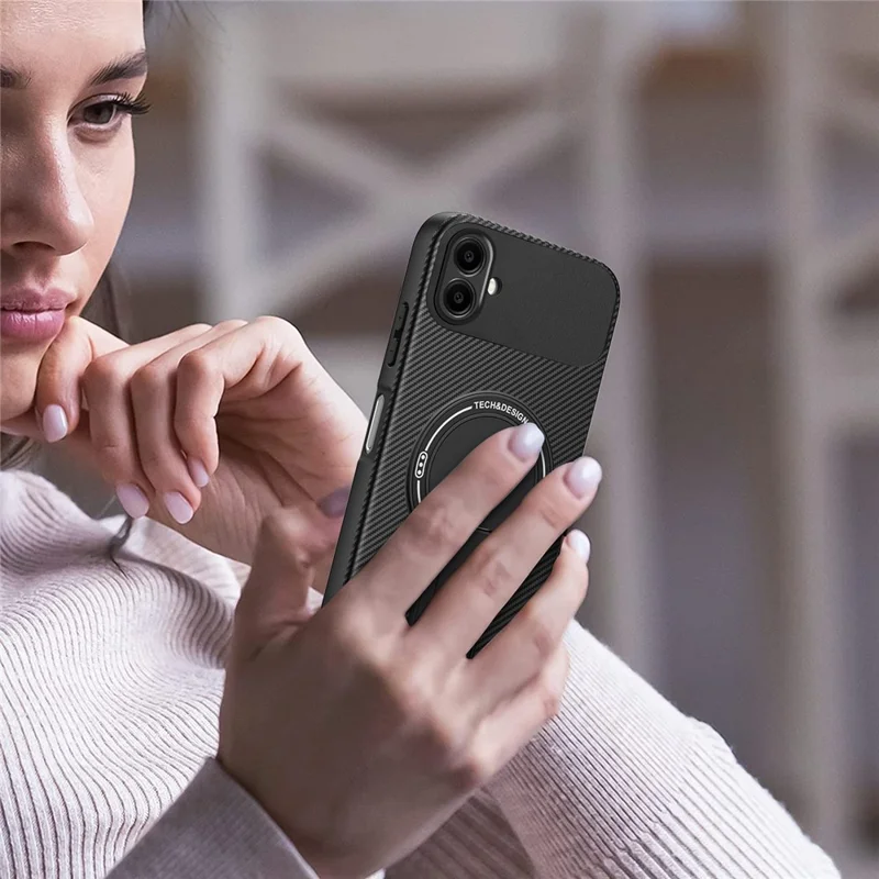 Capa para Samsung Galaxy A06 4G com Suporte e Textura de Fibra de Carbono PC + TPU - Preto
