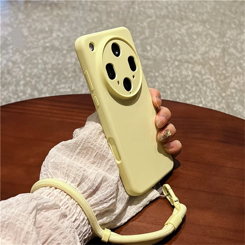 Cover per Oppo Find X8 Ultra 5G con Ritagli Precisi in Silicone Liquido + PC con Cinturino da Polso - Giallo Chiaro