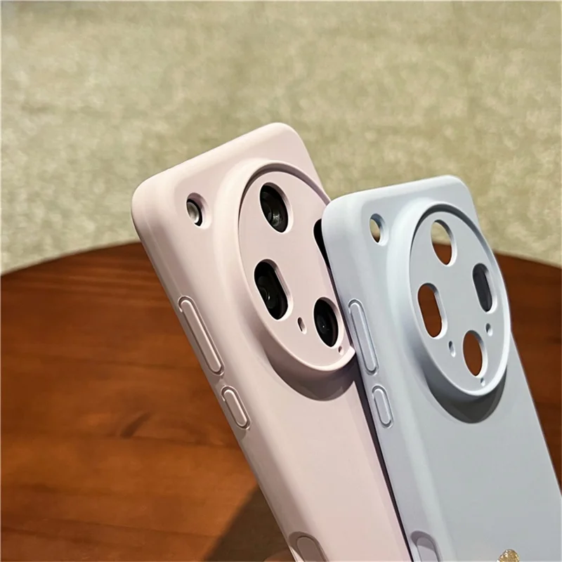 Cover per Oppo Find X8 Ultra 5G con Ritagli Precisi in Silicone Liquido + PC con Cinturino da Polso - Giallo Chiaro