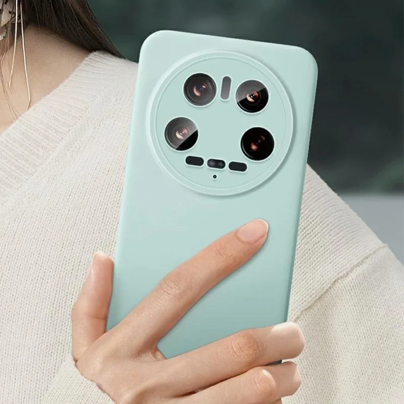 Funda para Xiaomi 14 Ultra con Cortes Precisos de Silicona Líquida + PC Antigolpes - Verde Claro