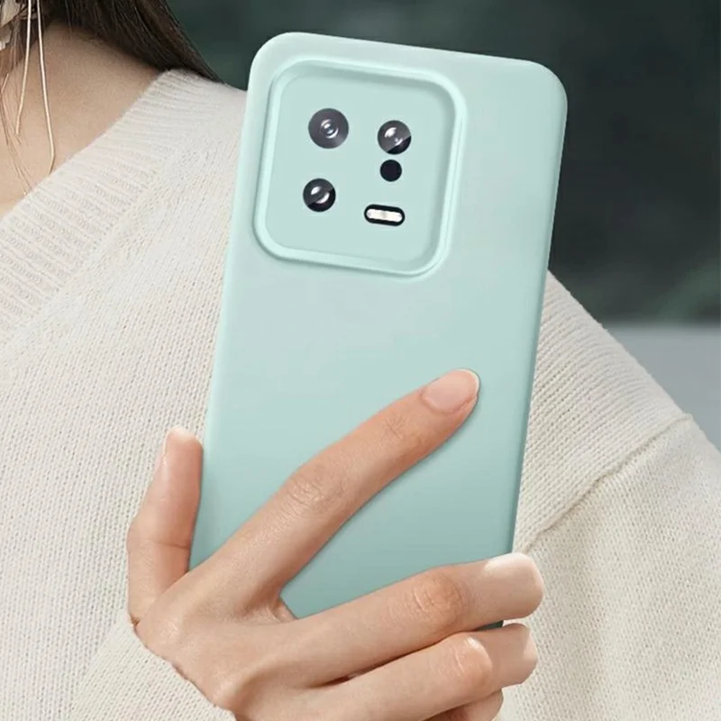 Cover per Xiaomi 13 con Ritagli Precisi, Silicone Liquido + PC Antiurto - Viola Chiaro