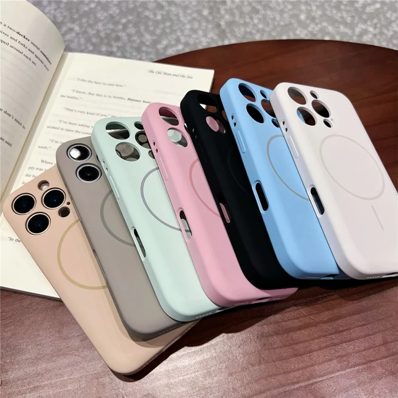 Capa Magnética para iPhone 16 Pro Max Skin Touch em Silicone Líquido PC à Prova de Choque - Dourado Desert
