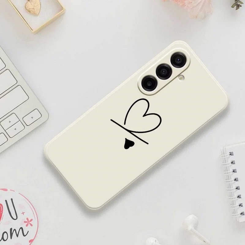 TPU-hoesje voor Samsung Galaxy A17 5G / A17 4G met zwart liefdespatroon, rechte rand, TPU-telefoonhoesje - Beige