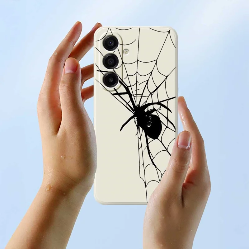 للهاتف Samsung Galaxy A17 5G / A17 4G غطاء خلفي من مادة TPU بنمط عنكبوت مطبوع وحواف مستقيمة - بيج