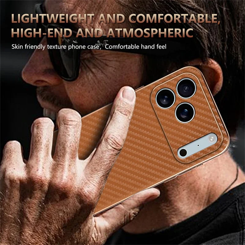 AZNS Étui pour iPhone 17 Pro Texture en fibre de carbone électroplaquée PU + TPU - Noir