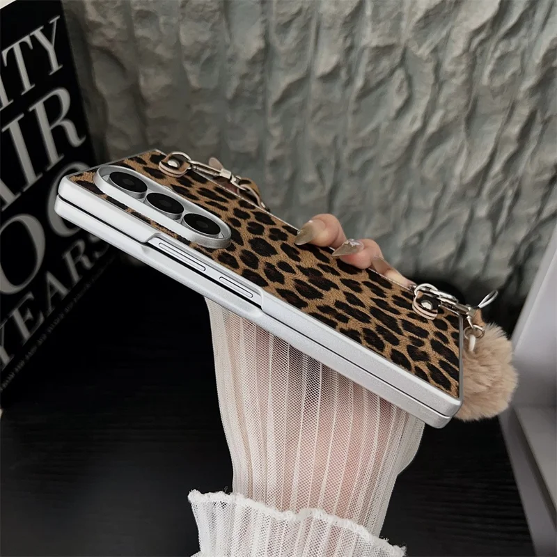 For Samsung Galaxy Z Fold7 5G Case Leopard Print Leather + PC Phone Cover with Guitar Pendant and Strap - Brown