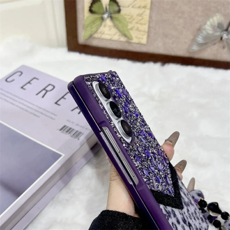 For Samsung Galaxy Z Fold7 5G Case Stone Decor Glitter Leopard Splicing Plush PC Phone Cover with Hand Chain - Red