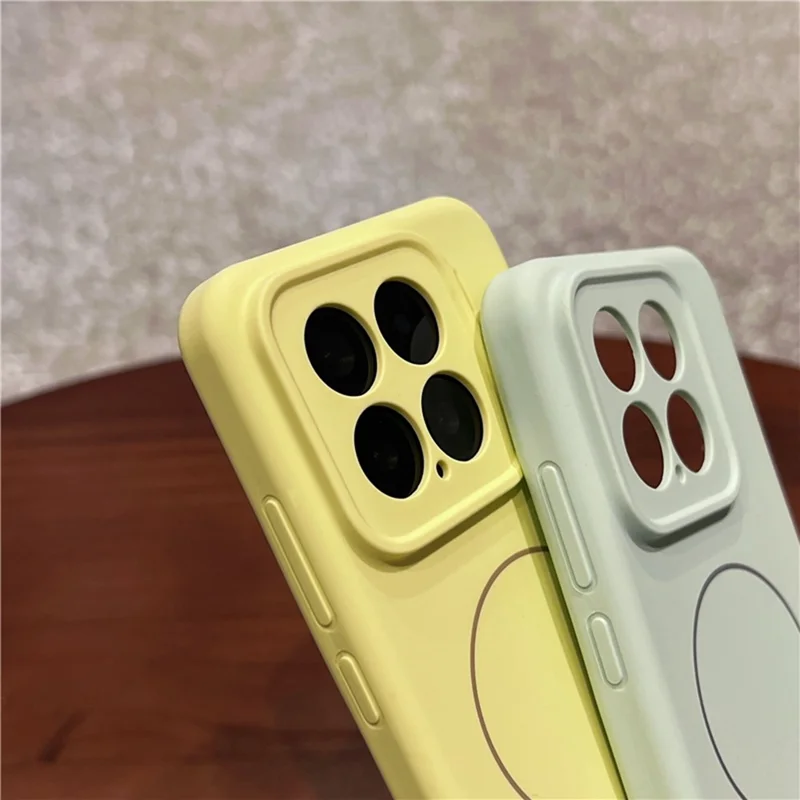 Чехол для Xiaomi 15 с поддержкой MagSafe, мягкий, нежный на ощупь, из жидкого силикона + ПК, с ремешком на запястье - Светло-желтый