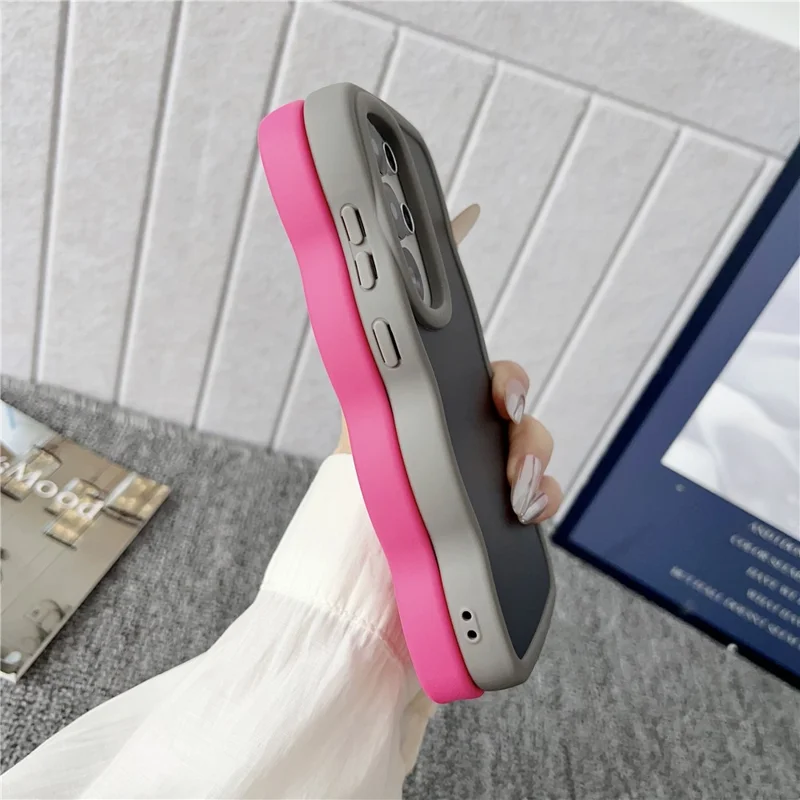 For Samsung Galaxy S25 Ultra Case Curly Wave Frame TPU + PC Skin-Touch Translucent Phone Cover - Grey