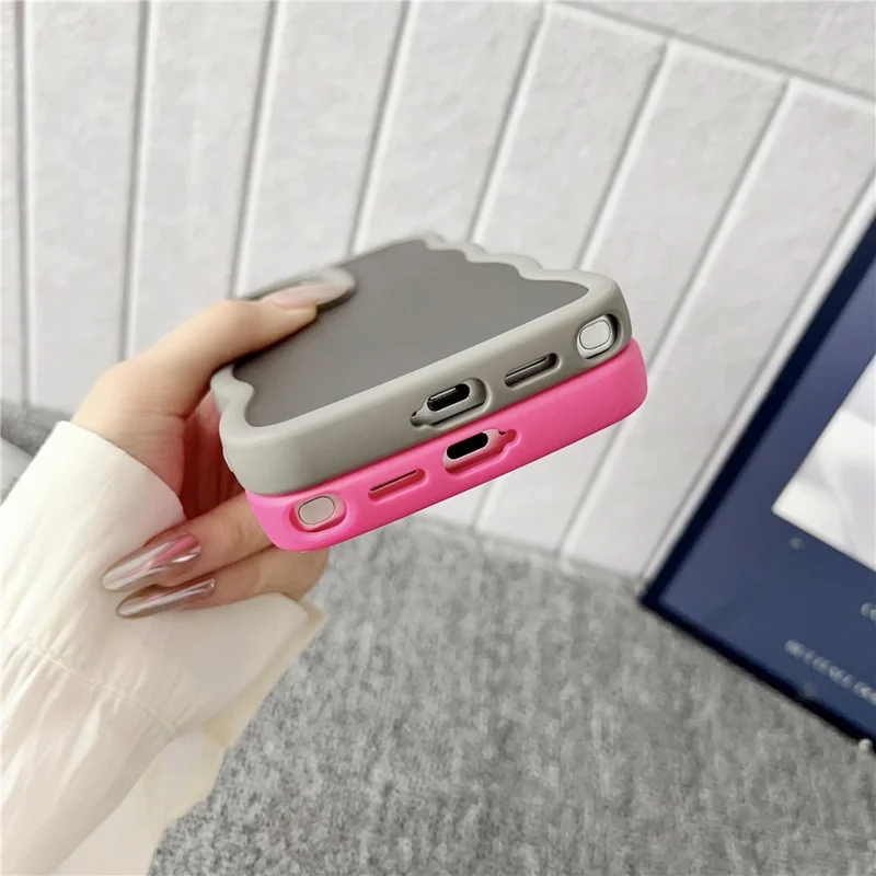 For Samsung Galaxy S25 Ultra Case Curly Wave Frame TPU + PC Skin-Touch Translucent Phone Cover - Grey