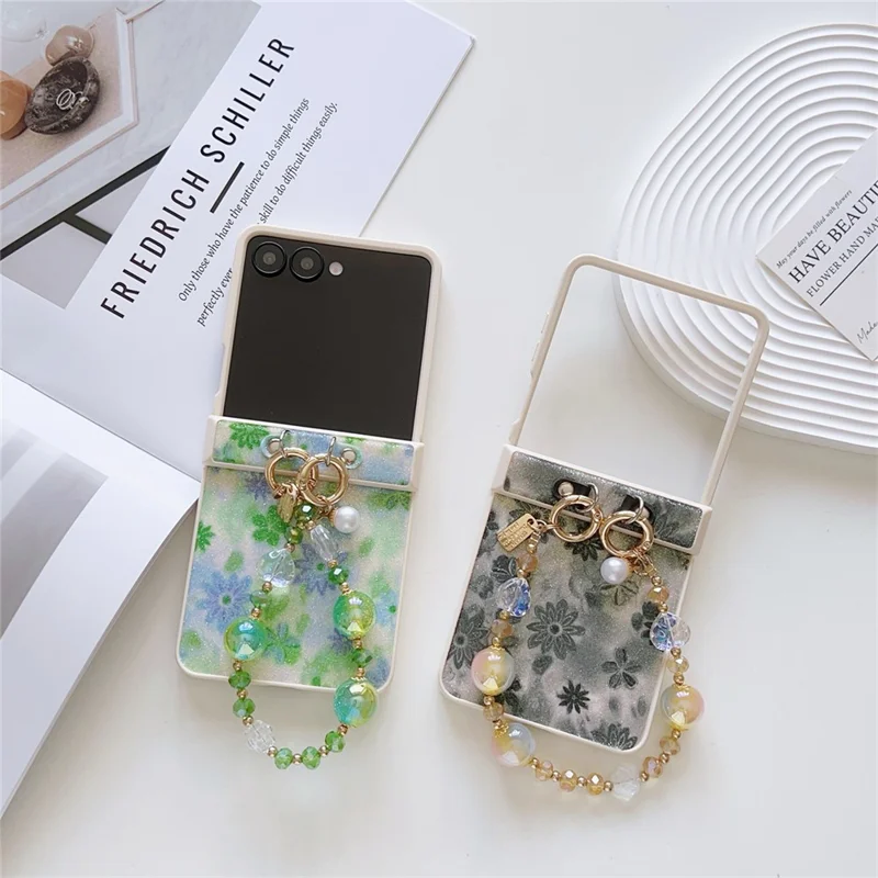 For Samsung Galaxy Z Flip7 5G Case Glitter Flower TPU + PC Phone Cover with Beaded Wrist Strap - Green
