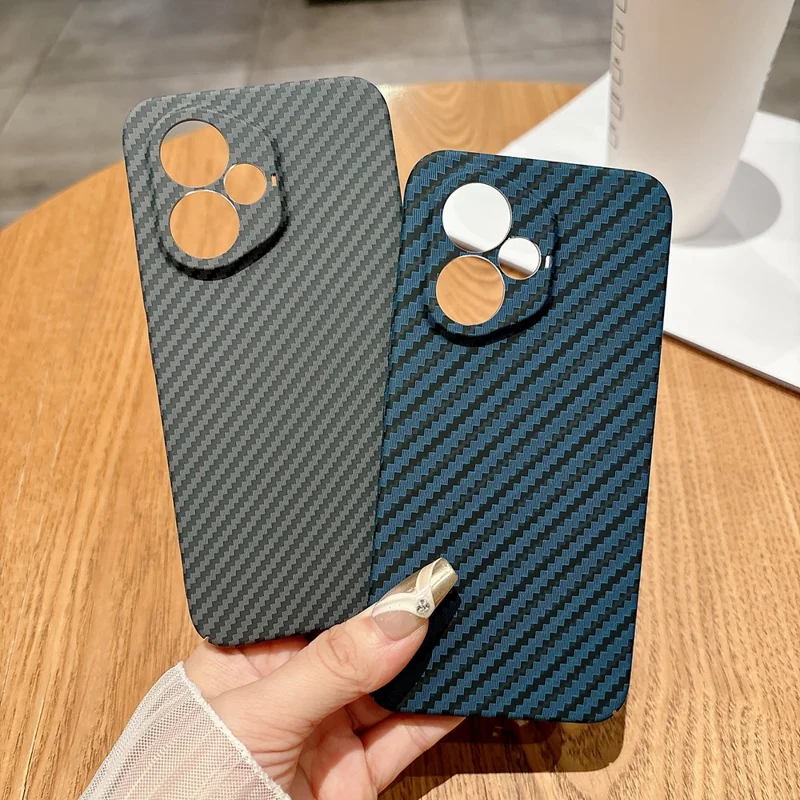 Para Honor 400 5G (Global) Funda Dura de PC Cubierta de Teléfono Textura de Fibra de Carbono a Prueba de Caídas - Azul / Morado