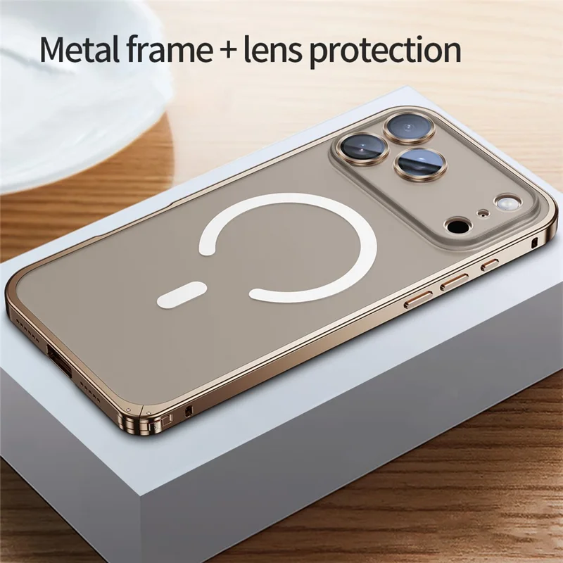 Чехол из прозрачного металла для iPhone 17 Pro с совместимостью с MagSafe и защитной блокировкой на задней панели - золотой