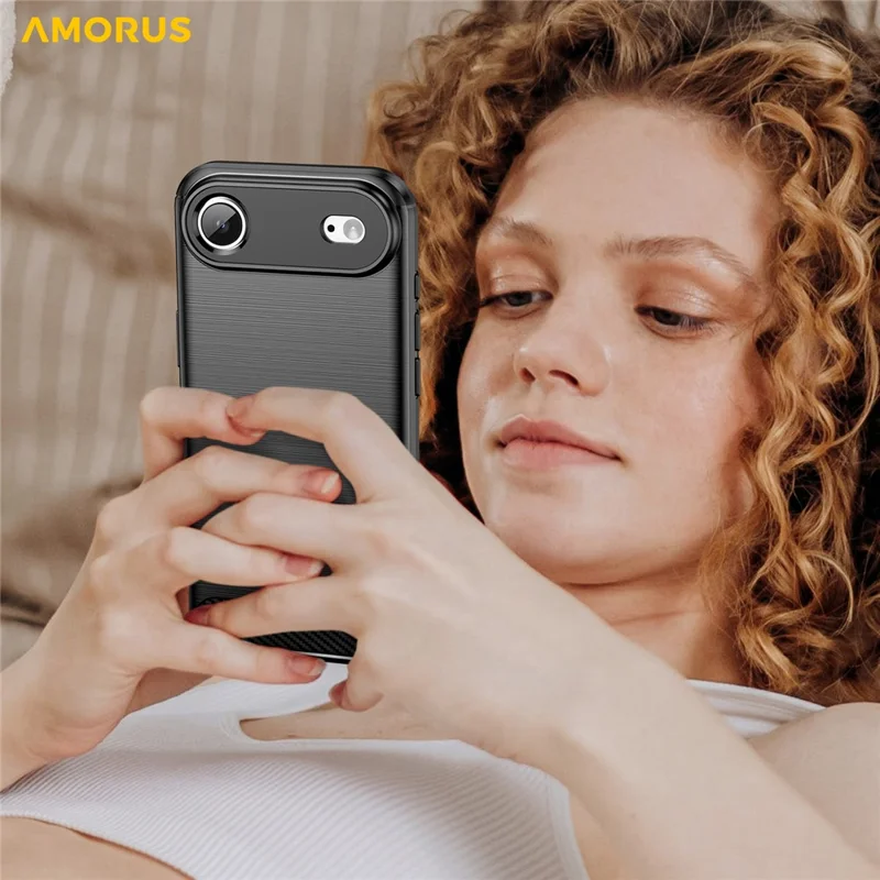 Funda de teléfono AMORUS para iPhone Air Case, textura de fibra de carbono, protección cepillada - Negro