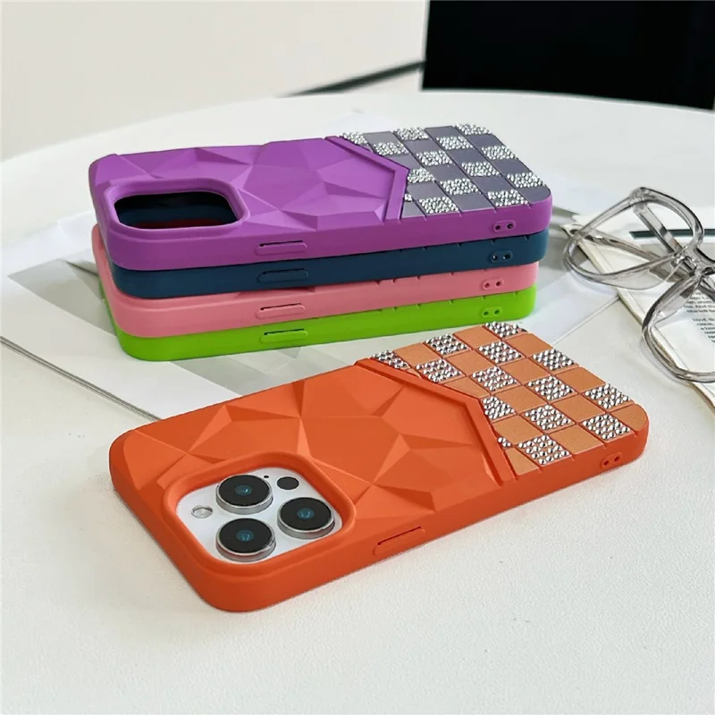 For iPhone 16 Pro Max Case Geometric Diamond Pattern Rhinestone Decor Rubberized TPU Phone Cover - Pink