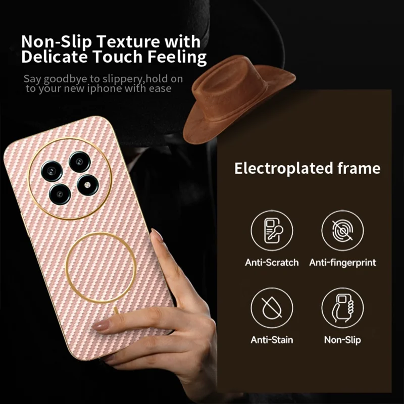 Étui pour téléphone Realme 13 Pro 5G (Global) / 13 Pro+ 5G (Global) - Couverture arrière en TPU texturée en fibre de carbone électroplaquée - Rose