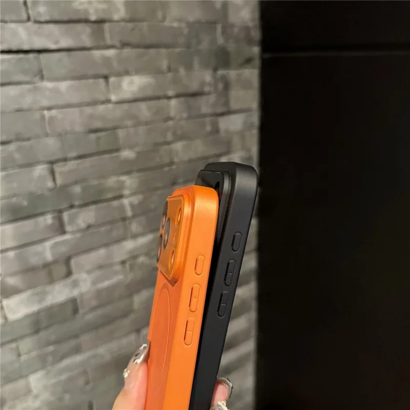 For iPhone 17 Pro Case PU Leather Coated PC TPU Telefoonhoes Compatibel met MagSafe - Oranje
