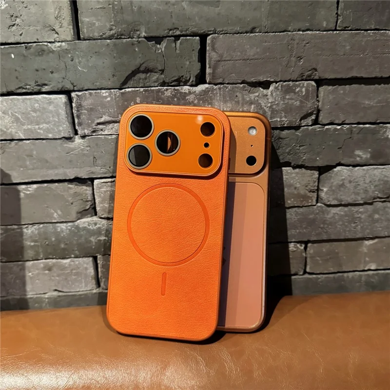 For iPhone 17 Pro Case PU Leather Coated PC TPU Telefoonhoes Compatibel met MagSafe - Oranje