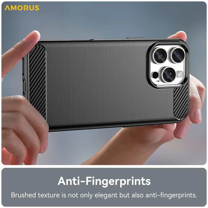 AMORUS voor iPhone 16 Pro hoesje met koolstofvezelstructuur Geborsteld beschermend telefoonhoesje - Zwart