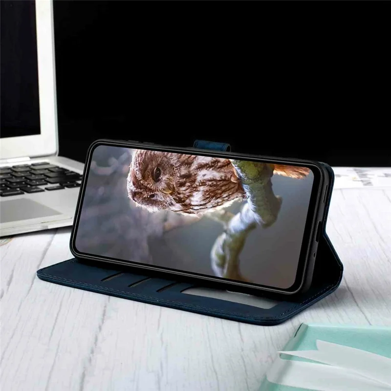 Voor iPhone 17 Pro Leren Hoesje met Gespierde Vlinderbloem Portemonnee Stand Flip Telefoonhoes met Polsbandje - Blauw