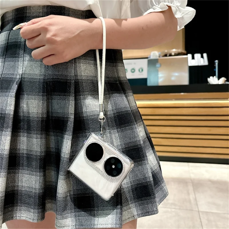 غطاء لهواوي بوكت 2 مع مرآة مكياج، غطاء قلّاب صلب من مادة البولي كربونات مع فيلم حماية زجاجي مقسّى للشاشة الخلفية - أبيض