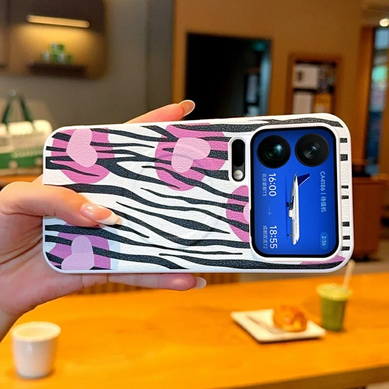 Custodia Xiaomi 17 Pro Compatibile con MagSafe Motivo Zebra in Pelle Rivestita in PC