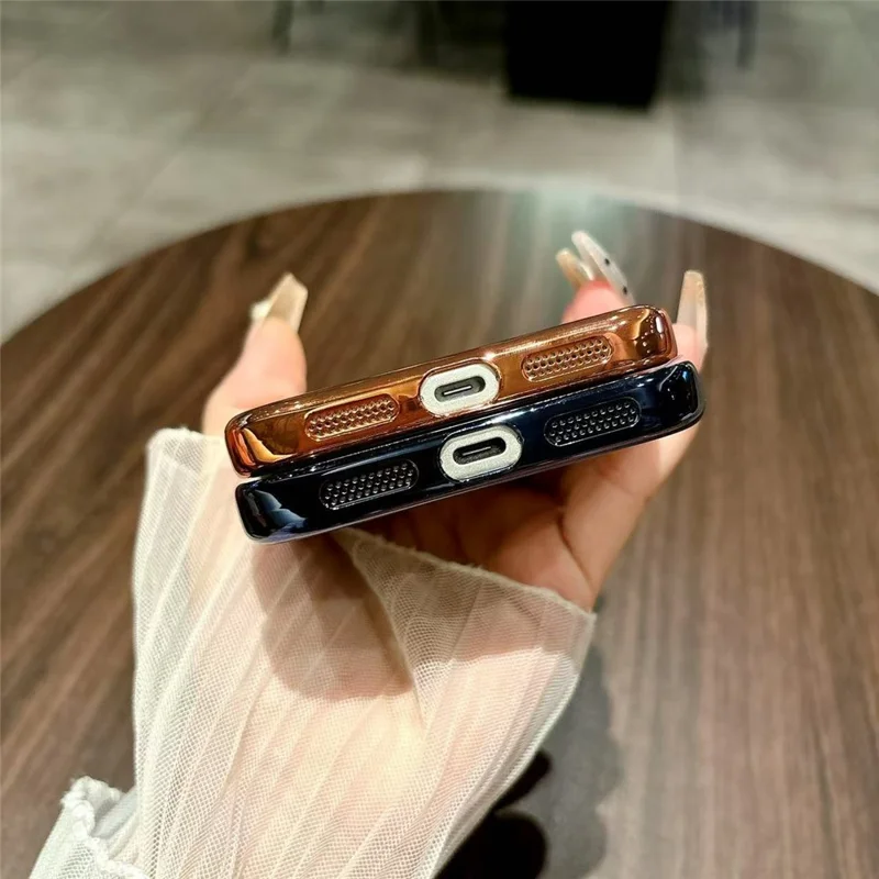 Capa Compatível com MagSafe TPU à Prova de Choques para iPhone 17 Pro Max, Eletroplatinada e Sem Moldura - Azul