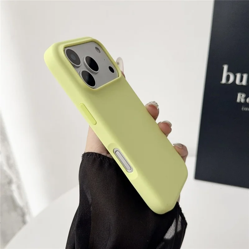 For iPhone 17 Pro Compatible with MagSafe Liquid Silicone Phone Back Cover (No Logo) - Green