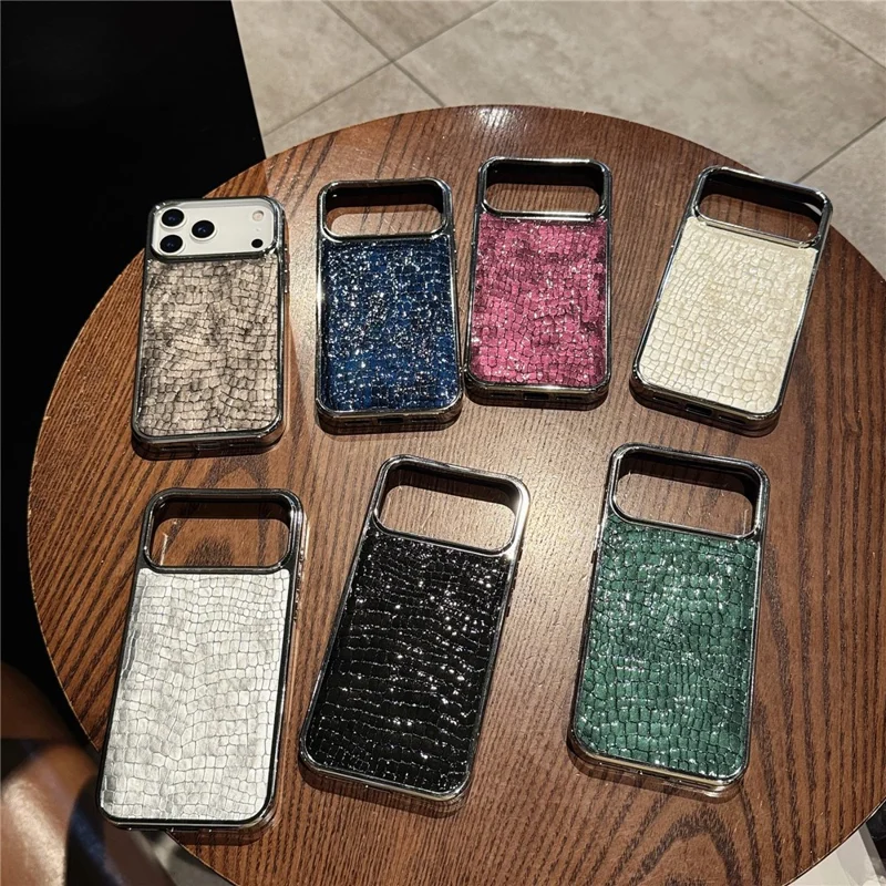 iPhone 17 Pro Max Hülle Krokodilleder-Textur PU-Leder beschichtet PC + TPU Elektroplattierung Handyhülle - Khaki