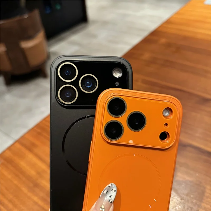 Funda para iPhone 17 Pro Max compatible con MagSafe Piel-toque TPU + Cubierta de teléfono PC con película de lente - Negro