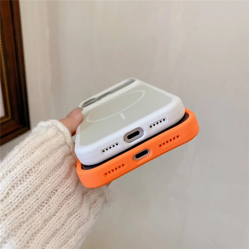 Custodia iPhone 17 Pro compatibile con MagSafe, cover posteriore in silicone antiurto - Bianco