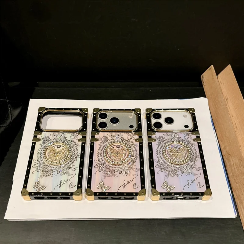 For iPhone 17 Pro Hoesjes met Strassieraden Vlinderpatroon TPU + PC Telefoonhoesje - Paars