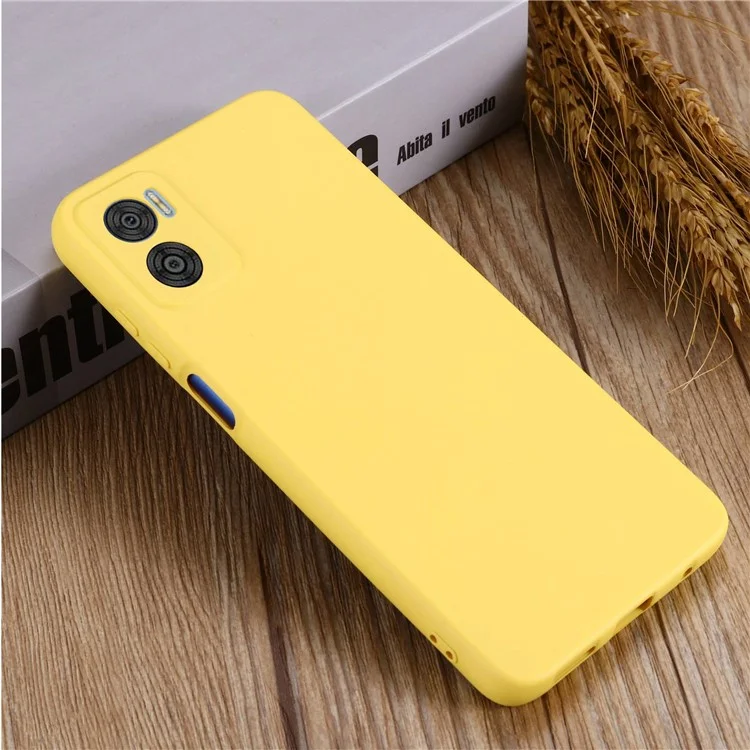 Para Motorola Moto E22 4G / E22i 4G Funda de Silicona Líquida Anticorrosión Forro Suave Protección de la Cámara Funda de Teléfono con Correa - Amarillo