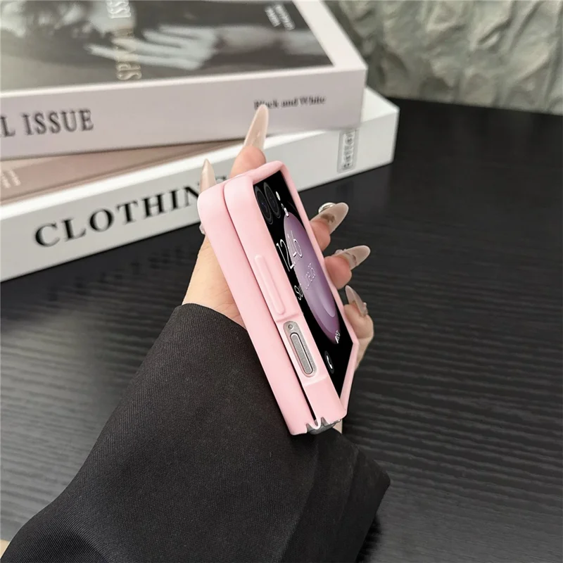 Магнитный чехол для Samsung Galaxy Z Flip7 5G с поворотной подставкой, ромбовидная текстура, кожа PU + поликарбонат, складной чехол — розовый