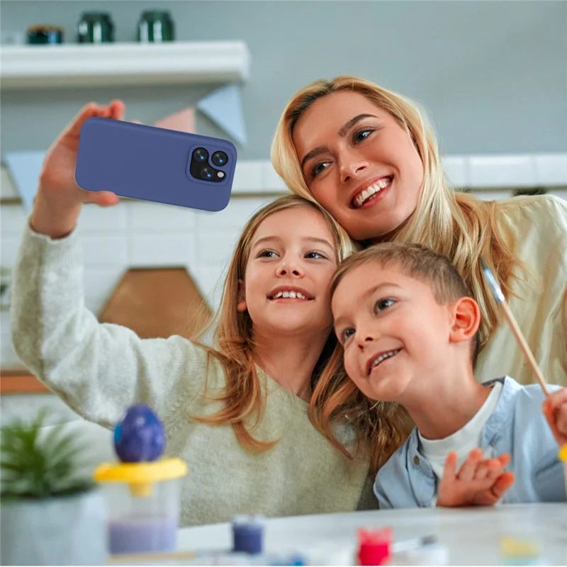 غطاء لهاتف iPhone 15 Pro مقاوم للصدمات مصنوع من مادة EVA - أزرق بحري