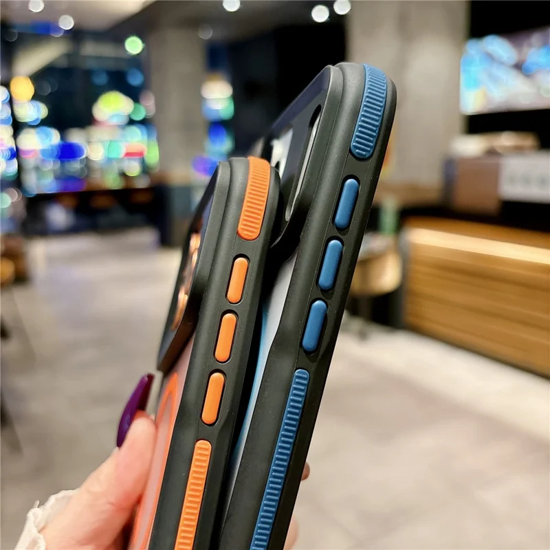 Für iPhone 17 Pro Magnetische Hülle mit Soft-Touch-Beschichtung aus TPU + PC Stoßfester Handy-Rückenschutz - Orange